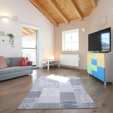 1 Bedroom Cozy In Apartment Abtenau