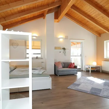 Apartment 1 Bedroom Cozy In *